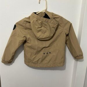 2/10$🍒Romeo & Juliet Couture Kids Beige Hooded Raincoat